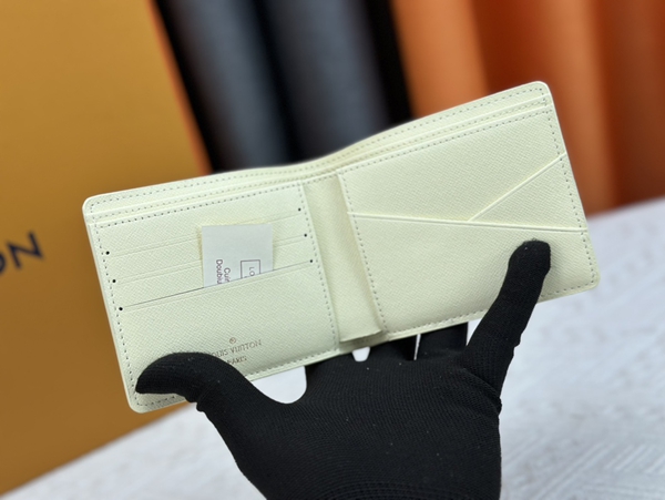 LVコピーウォレット角部分ディテール